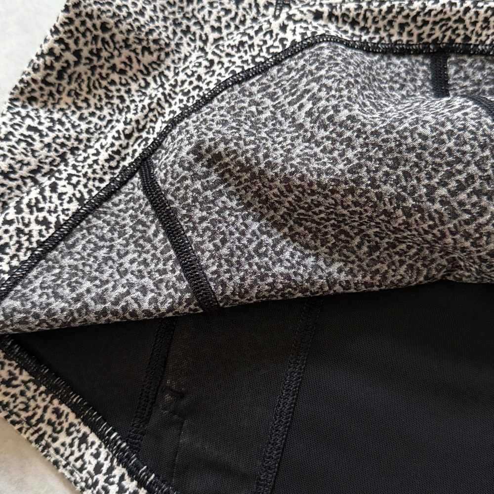 Athleta Salutation jacquard black and white athletic soft jacket with pockets - Picture 8 of 12